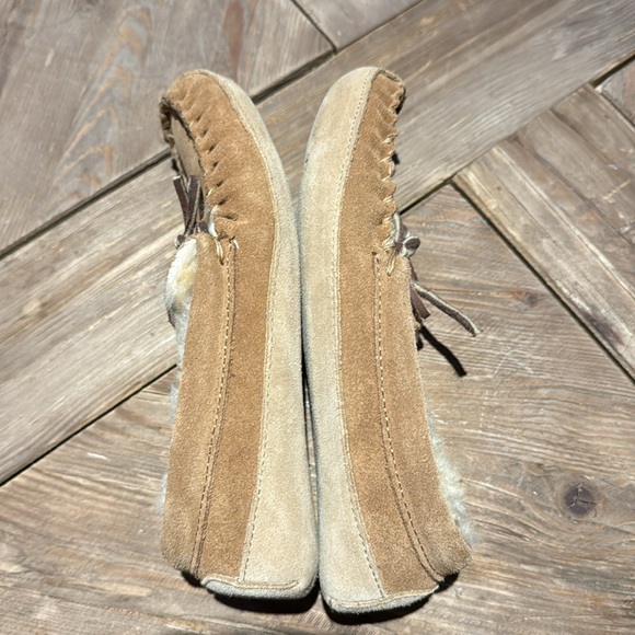 NWOT L.L. Bean Kids Size 3 Tan Suede Wicked GoodMoccasin Shearling Slippers - Picture 6 of 6